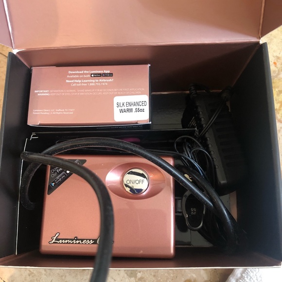 Luminess airbrush make up - Picture 3 of 5